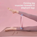 Cercle de Pilates pour tonification des cuisses, abdominaux et jambes en entraînement de résistance